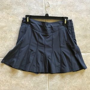 Gray ATHLETA tennis skort sz 2